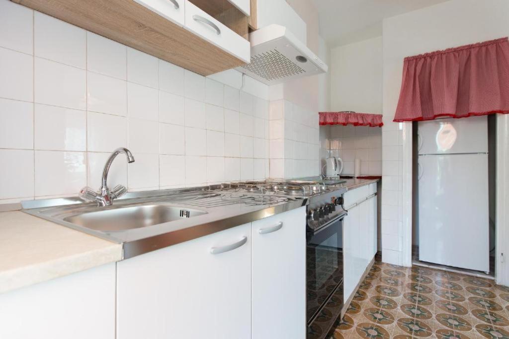 Apartments Hodanic Крк Екстер'єр фото