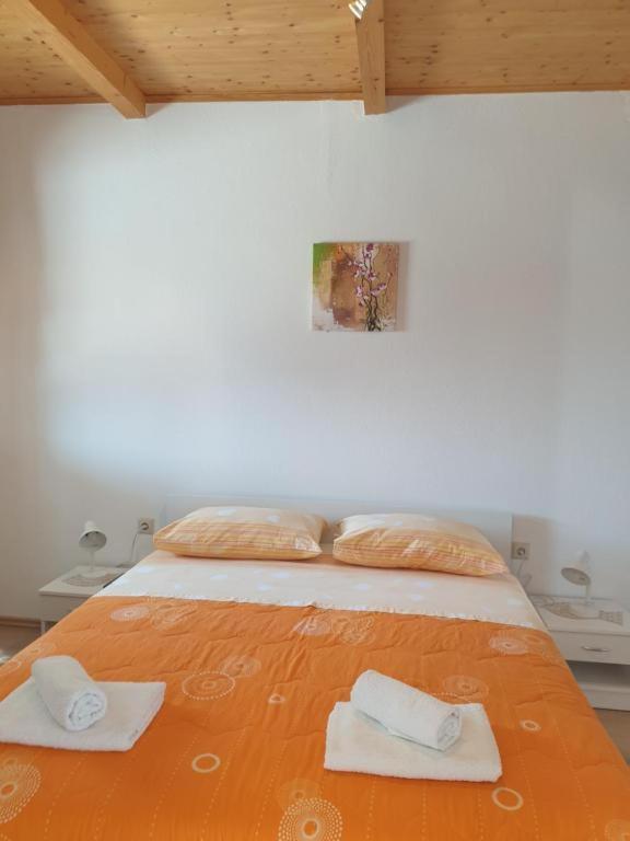 Apartments Hodanic Крк Екстер'єр фото