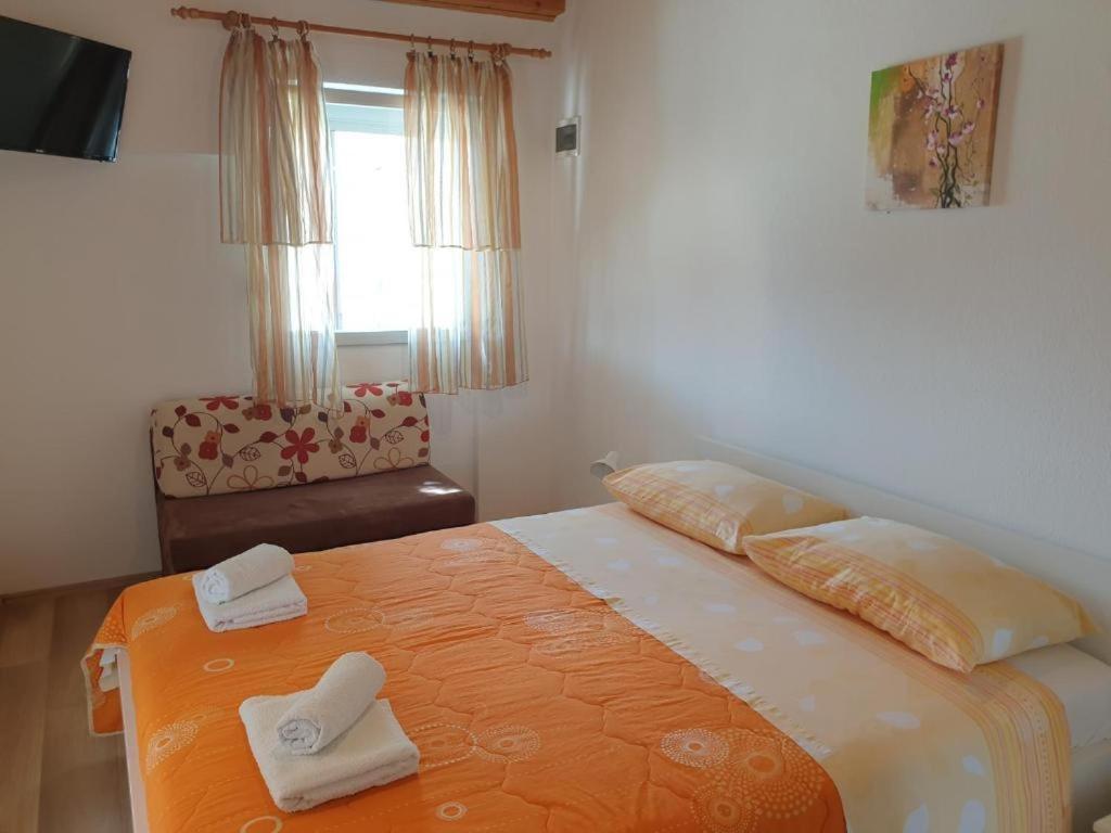 Apartments Hodanic Крк Екстер'єр фото