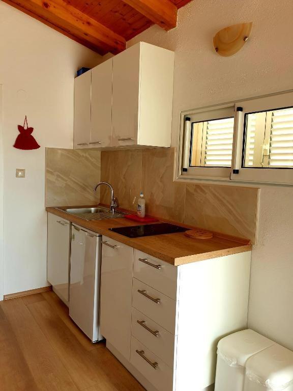 Apartments Hodanic Крк Екстер'єр фото