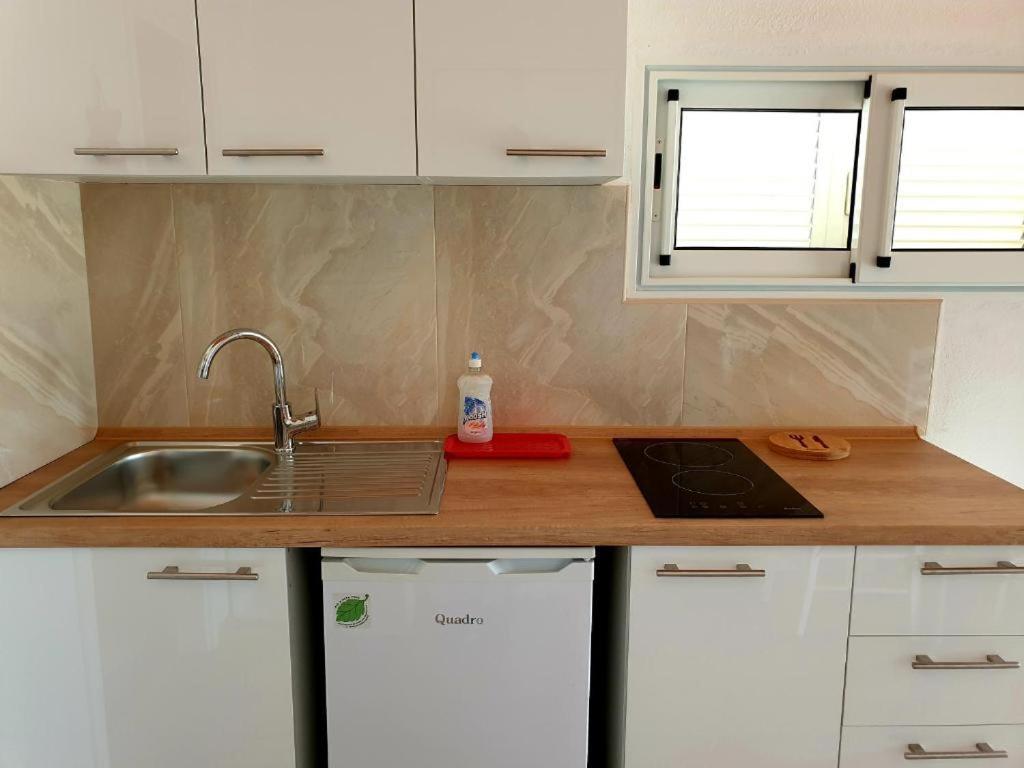 Apartments Hodanic Крк Екстер'єр фото